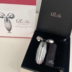 *NEW IN BOX* ReFa Carat Ray Face Roller (Waterproof, Tightens + Tones)